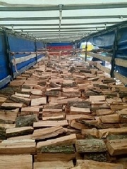 Продаєм дубовий брикет RUF,  Nestro,  торфобрикет,  дрова. 